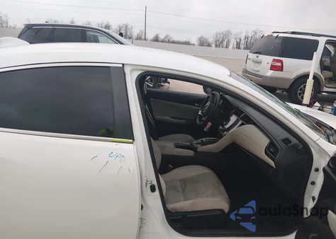 2019 Honda Insight Ex z USA, uszkodzony, nr VIN 19XZE4F56KE009668